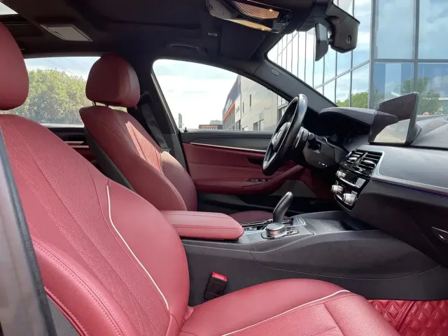 BMW 5 Series — Фото автомобиля 13