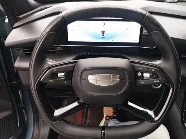 Geely Boyue — Фото автомобиля 10