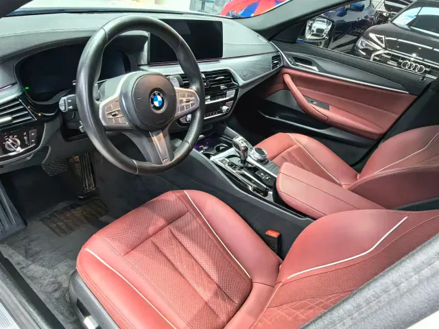 BMW 5 Series — Фото автомобиля 3