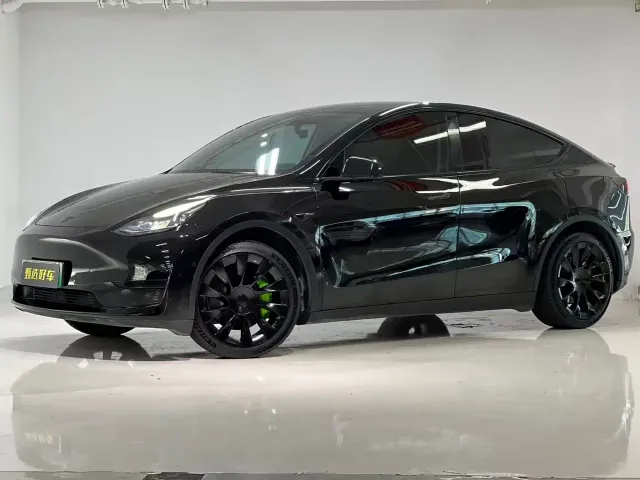 Фотография автомобиля — Tesla Model Y