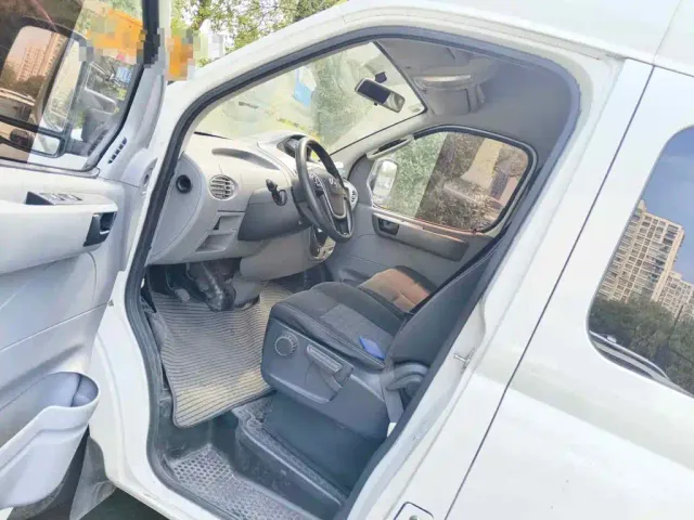 Maxus Xintu V80 — Фото автомобиля 8
