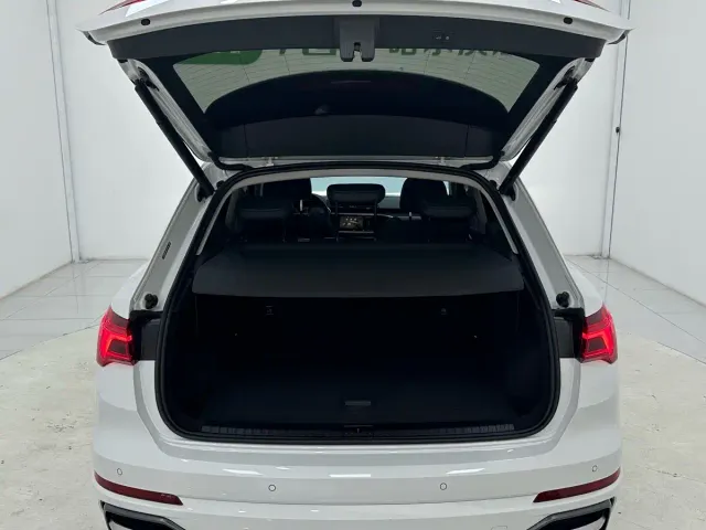 Audi Q3 — Фото автомобиля 15