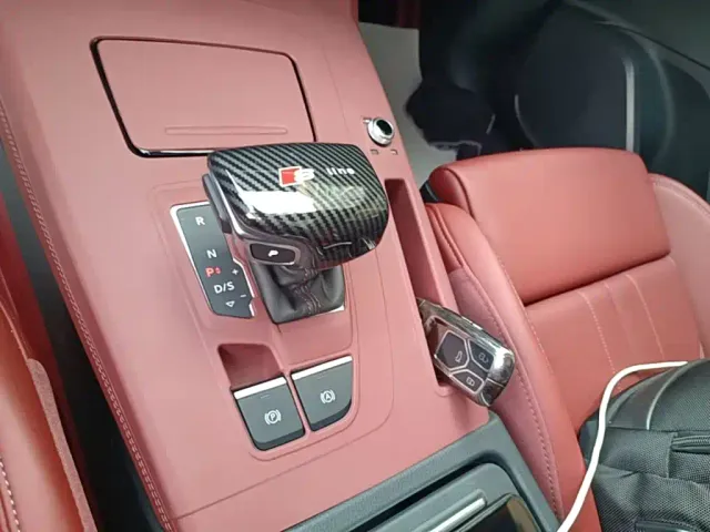 Audi Q5L — Фото автомобиля 13