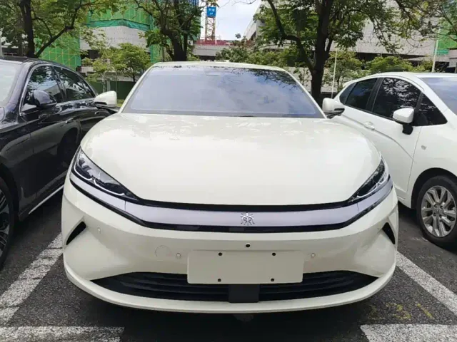 BYD Qin L — Фото автомобиля 2