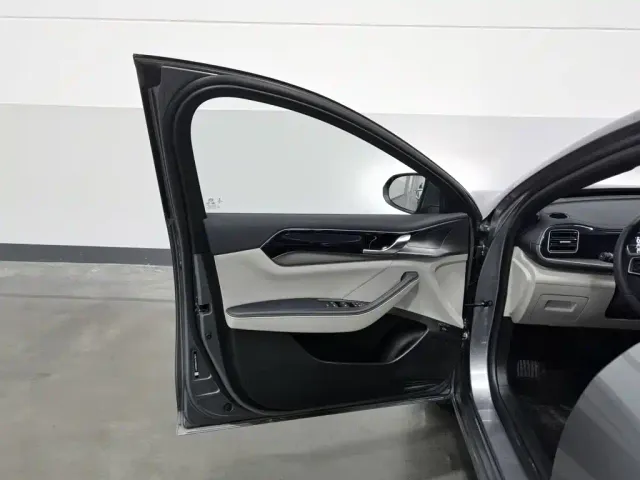 BYD Qin PLUS — Фото автомобиля 8
