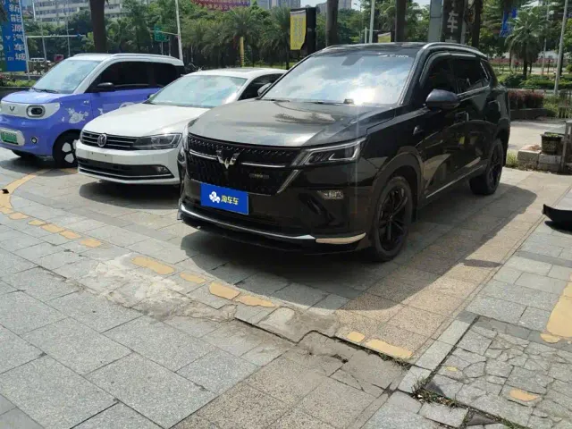 Фотография автомобиля — Wuling Asta