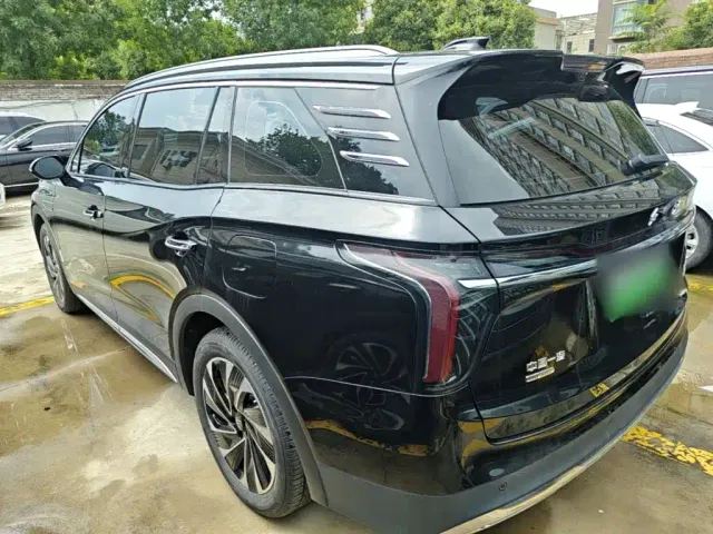Hongqi HS7 PHEV — Фото автомобиля 4