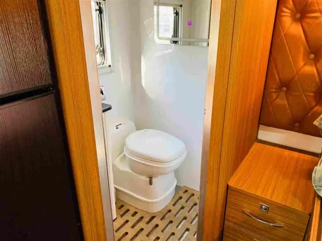 Maxus SAIC Maxus MAXUS V90 RV — Фото автомобиля 11