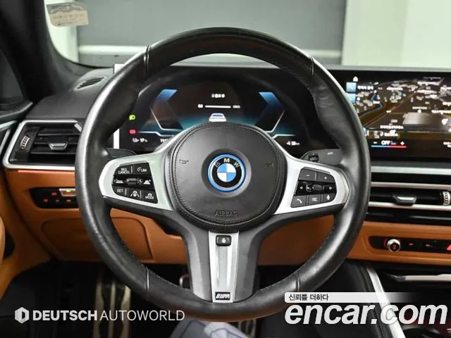 BMW i4 — Фото автомобиля 13