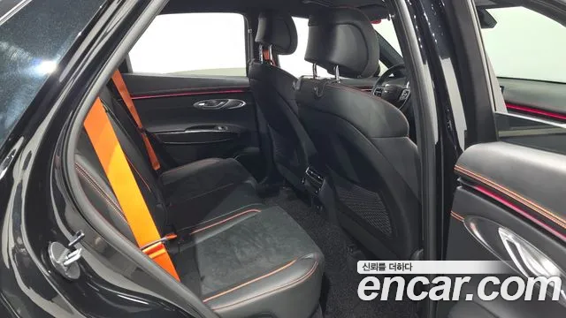 Genesis GV70 — Фото автомобиля 12