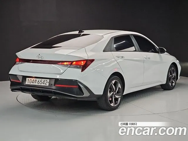 Hyundai AVANTE Новый Avante (CN7) — Фото автомобиля 4