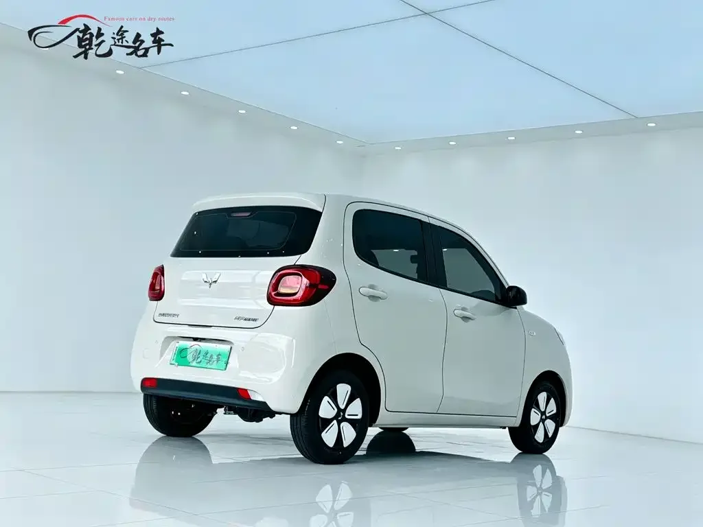 Wuling Motors Hongguang MINIEV 2025 4-Door Advanced — Фото автомобиля 7