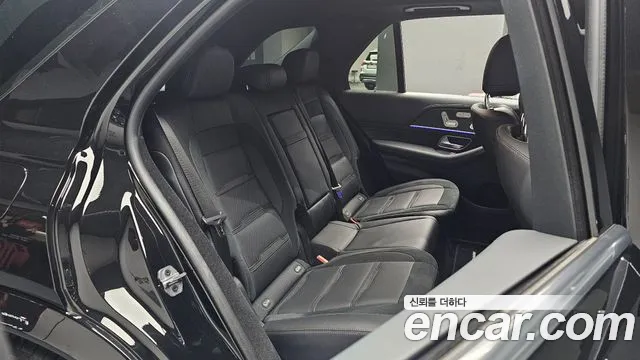 Mercedes-Benz GLE-Class — Фото автомобиля 12