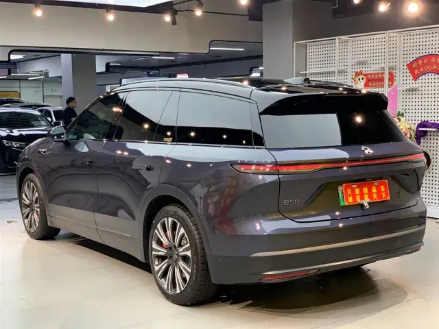 Nio ES8 — Фото автомобиля 6
