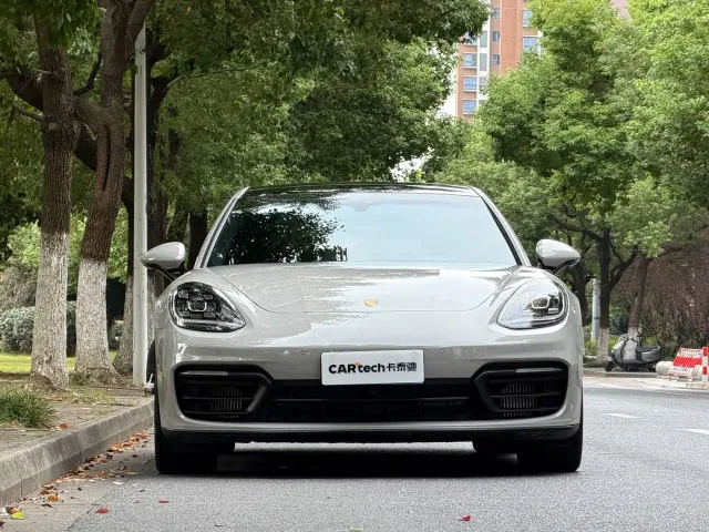 Porsche Panamera 2023 Panamera Executive Long Wheelbase Platinum Edition 2.9T — Фото автомобиля 2