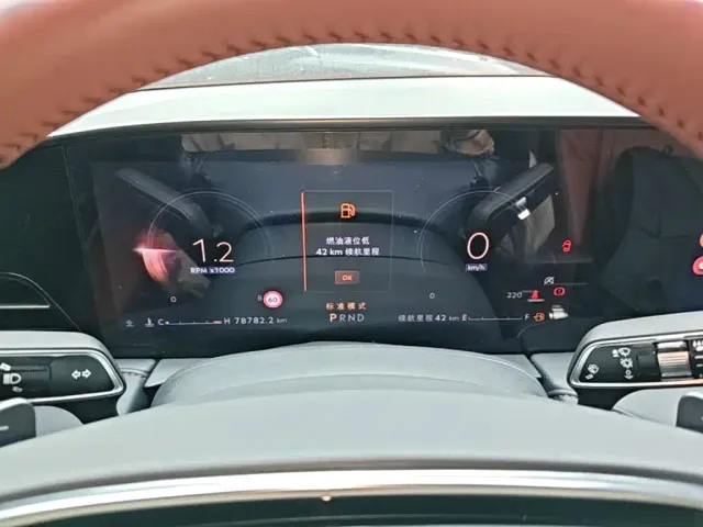 Lincoln Z — Фото автомобиля 11