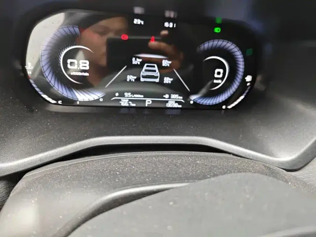 Geely Emgrand — Фото автомобиля 8