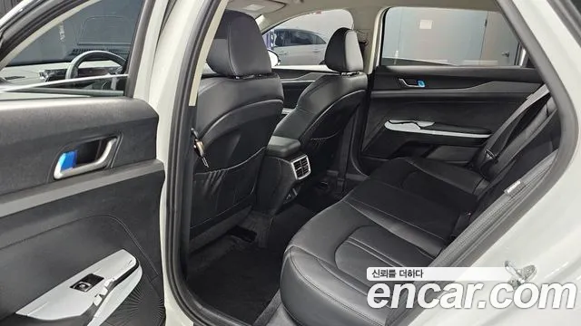 Kia K5 Generation 3 — Фото автомобиля 17
