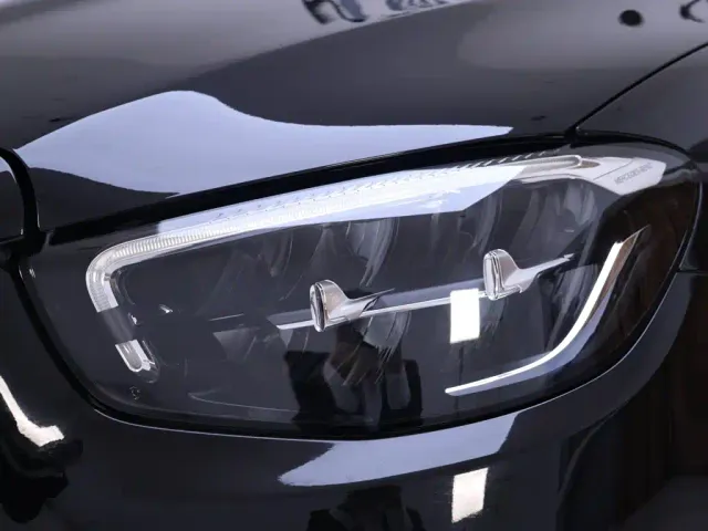 Mercedes-Benz E-Class — Фото автомобиля 4
