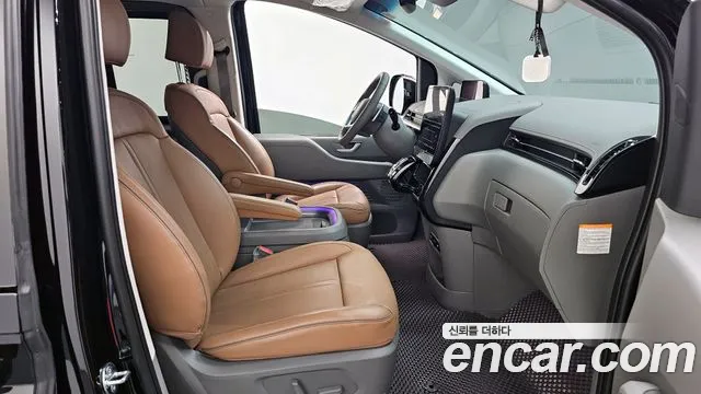 Hyundai Staria Staria — Фото автомобиля 11