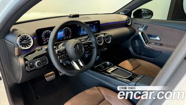 Mercedes-Benz A-Class W177 — Фото автомобиля 12