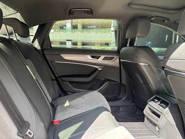 Audi A6L — Фото автомобиля 7