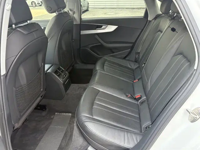 Audi Audi A4L 2022 40 TFSI Luxury Dynamic — Фото автомобиля 12