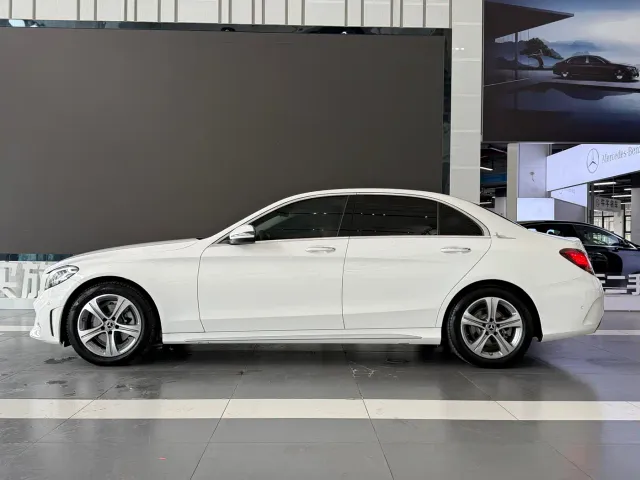 Mercedes-Benz C-Class — Фото автомобиля 9