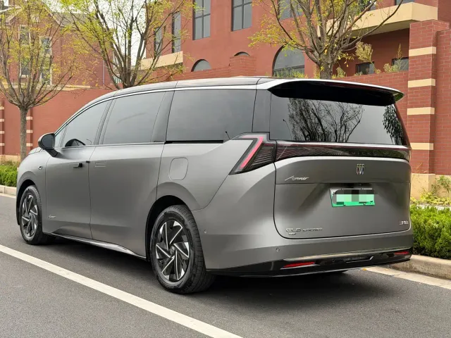 Buick Zhijing Shijia — Фото автомобиля 3