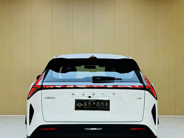 Geely Boyue — Фото автомобиля 11