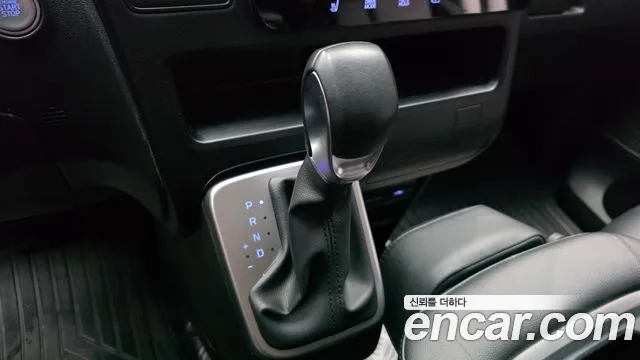 Hyundai Staria — Фото автомобиля 12