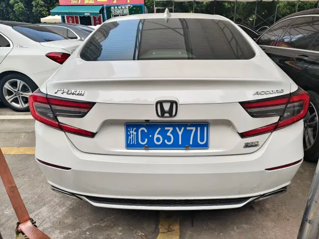 Honda Accord — Фото автомобиля 7