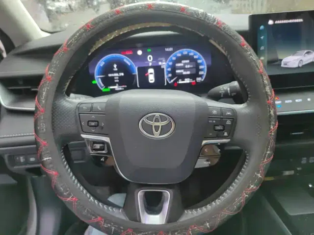 Toyota Camry — Фото автомобиля 15
