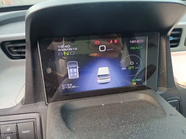 Wuling Hongguang Mini EV — Фото автомобиля 4