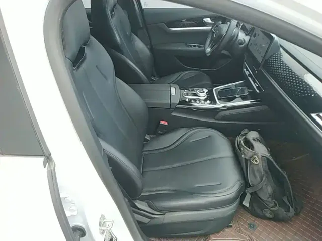 BYD Qin PLUS — Фото автомобиля 24