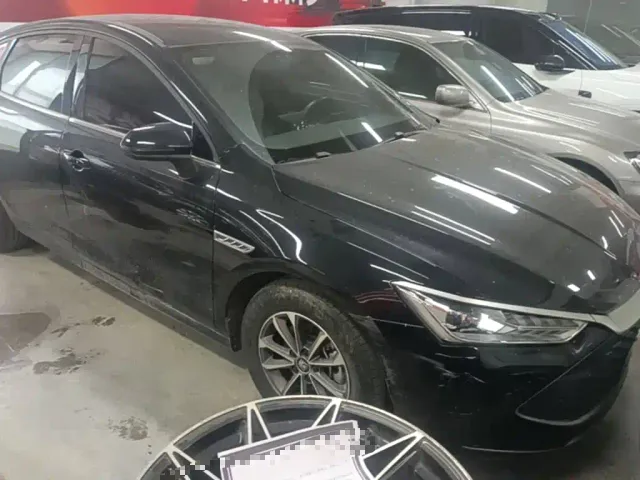 BYD Qin PLUS — Фото автомобиля 3