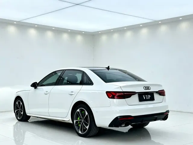 Audi A4L — Фото автомобиля 15