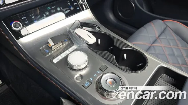 Genesis GV70 2.5T Бензин AWD — Фото автомобиля 7