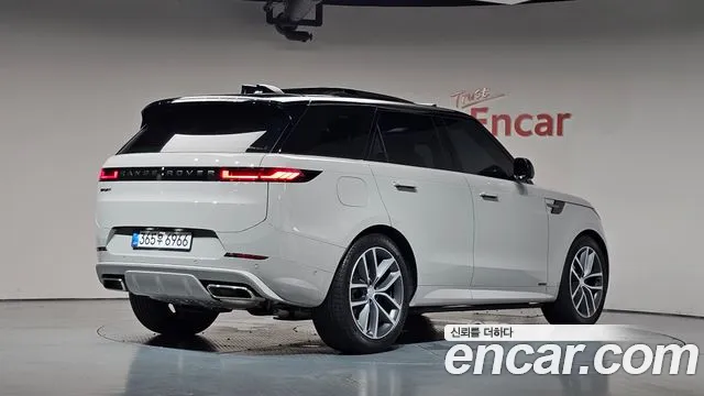 Land Rover Range Rover Sport — Фото автомобиля 2