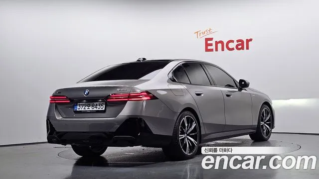 BMW 5-Series 5 серия (G60) 530i xDrive M Sport — Фото автомобиля 2