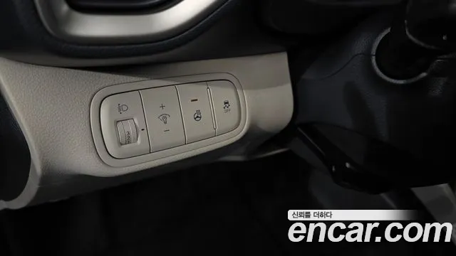 Hyundai Venue — Фото автомобиля 19