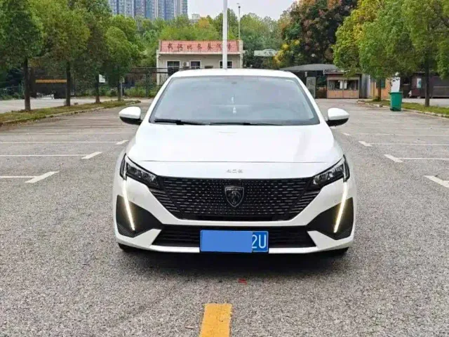 Peugeot 408 — Фото автомобиля 2