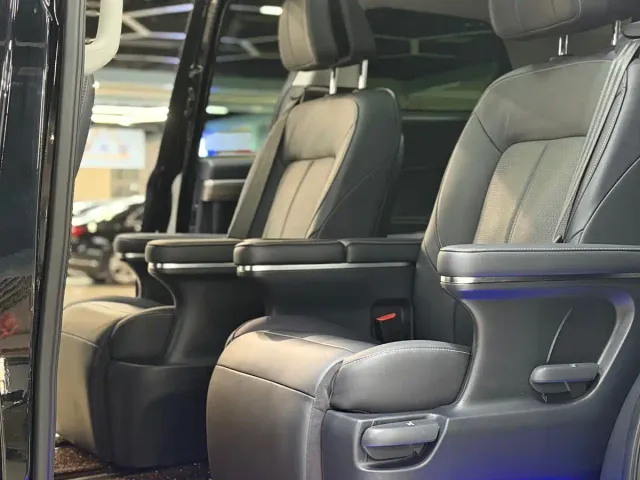 GAC Trumpchi Trumpchi M8 2023 Leading Series 390T Prestige Edition — Фото автомобиля 12