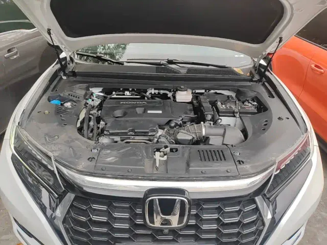 Honda UR-V — Фото автомобиля 19