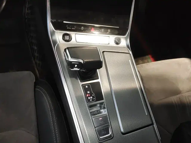 Audi A6L — Фото автомобиля 20