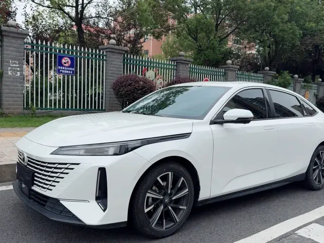 Changan Lamore — Фото автомобиля 3