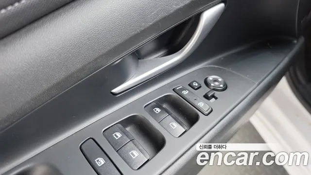 Hyundai AVANTE Modern — Фото автомобиля 26