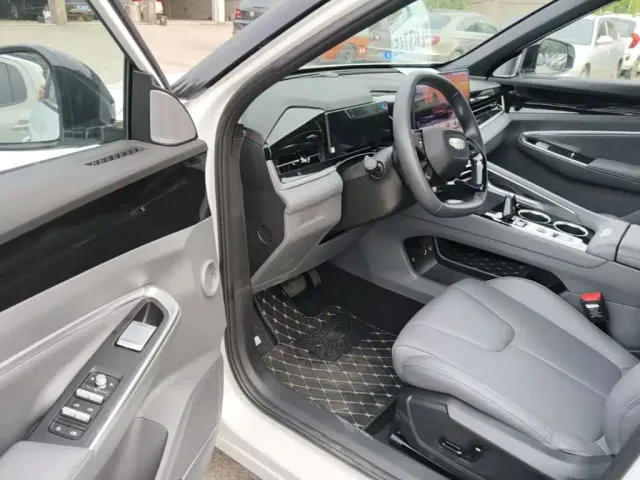Geely Boyue — Фото автомобиля 15