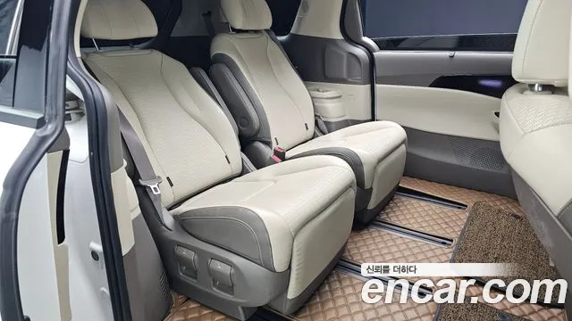 Kia Canival Carnival 4 поколение Дизель 7 мест Signature — Фото автомобиля 11