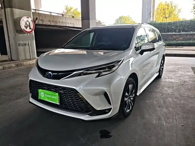 Фотография автомобиля — Toyota Granvia